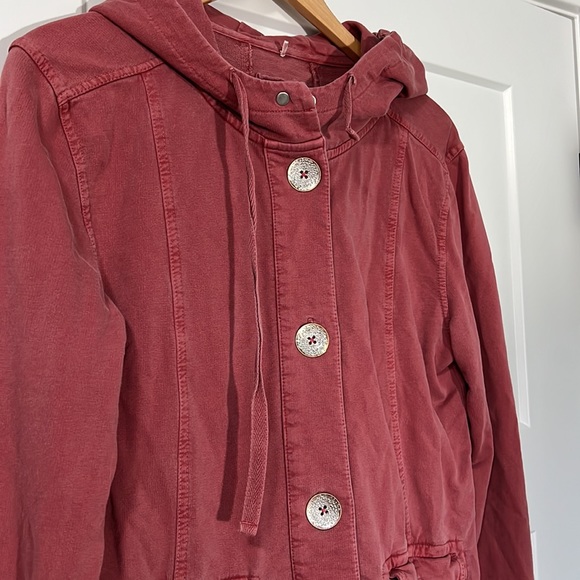 Prana large full button sweatshirt with pockets. Red. - Picture 2 of 5